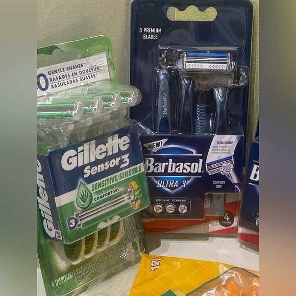 Bundle #5 Men’s Razors 🪒 !! - Picture 5 of 6